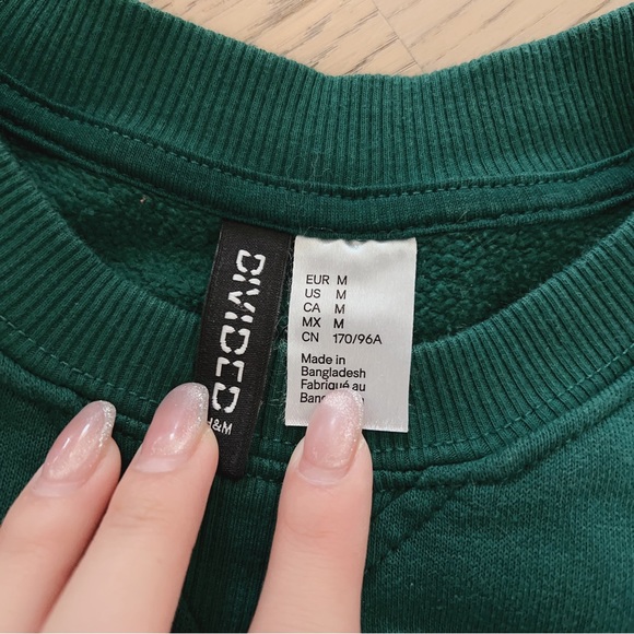 H&M green fleeced hoodie, super comfy. 95%new condition. - Picture 6 of 9